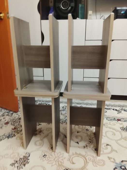 Табуретки новые продам