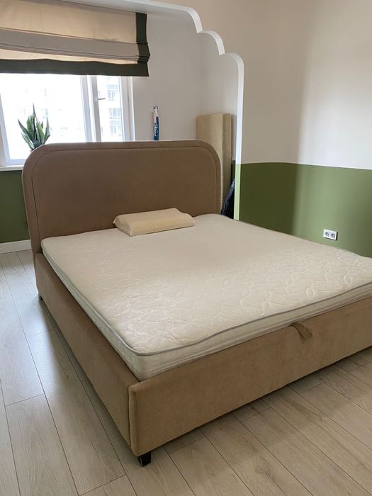 Двухспальный кровать