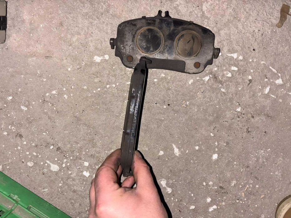 Спирачни дискове и накладки за Mercedes GLE AMG