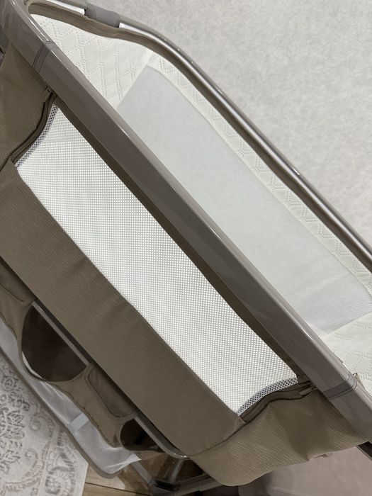 электронный манеж-люлка