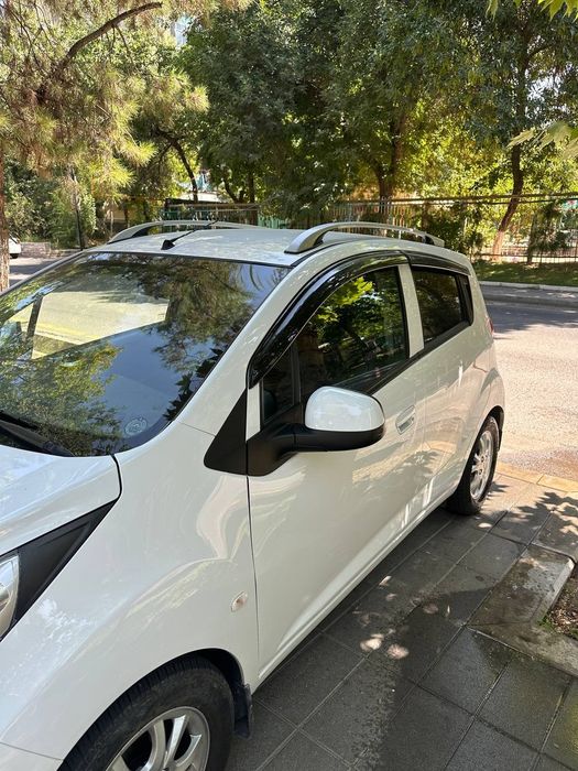 Shevrolet spark sotiladi