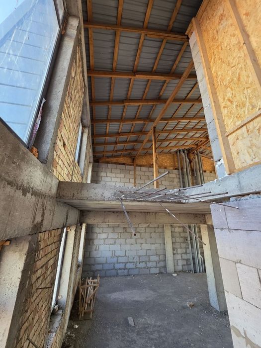 Algoritm 31 kv da milion kafeni orqa tomonida yengi tushgan dom 9 etaj