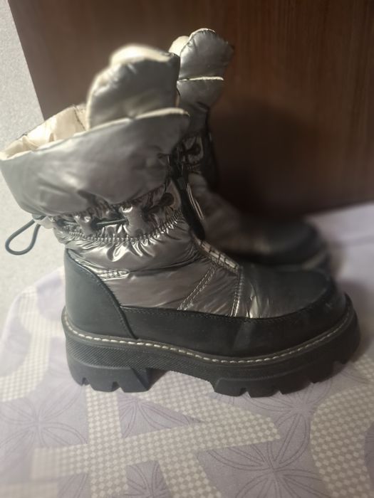 Дутики зимние для девочки 33 р