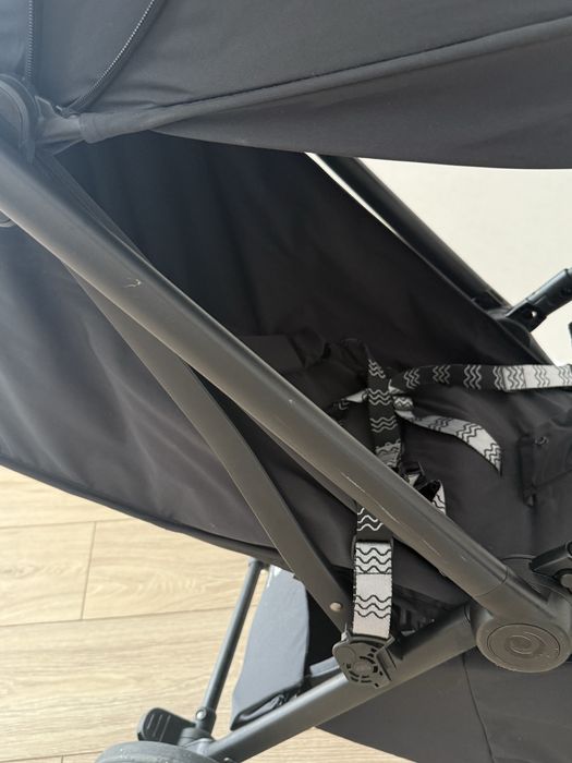 Продаю прогулочную коляску Tutis jogo+