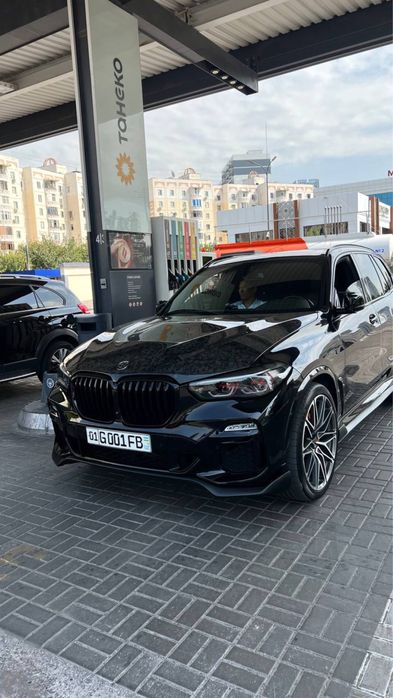 BMW X5 2021 qora