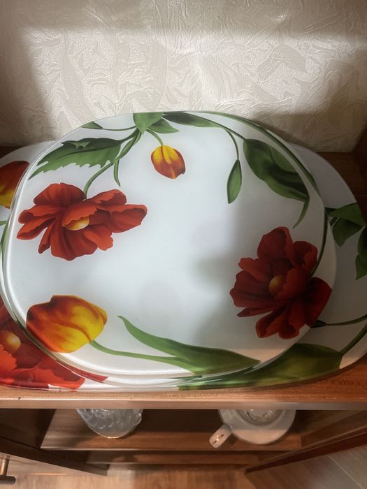 Продам набор тарелок