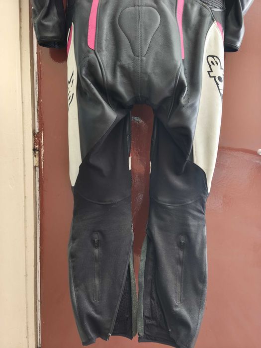 Дамски мото екип