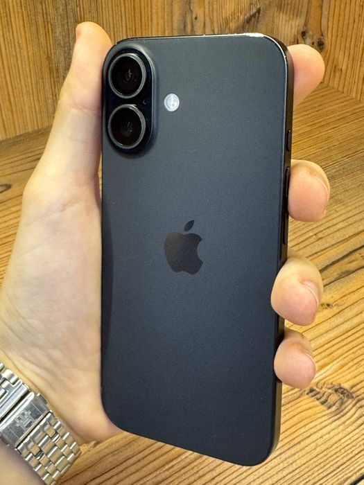 Iphone 16 в хорошем состояние