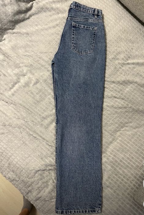 продам джинсы новые