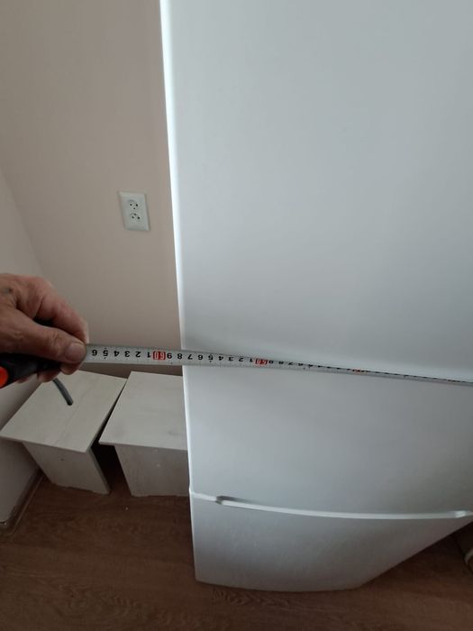 Холодильник продаю бу