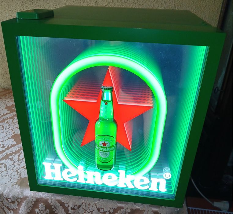 Frigider Heineken nou.