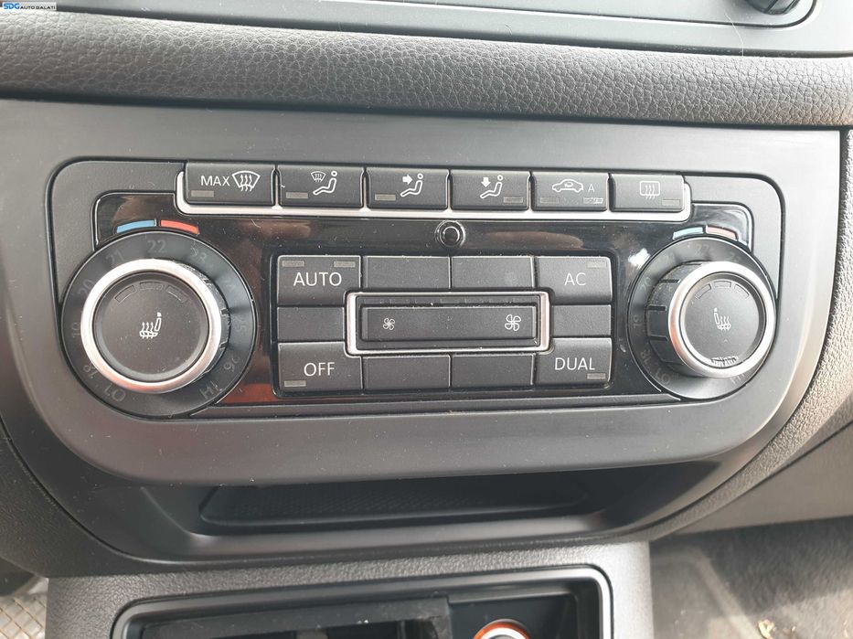 Panou Comanda AC Clima Climatronic Aer Conditionat Volkswagen Passat CC 2008 - 2012 [K7170]