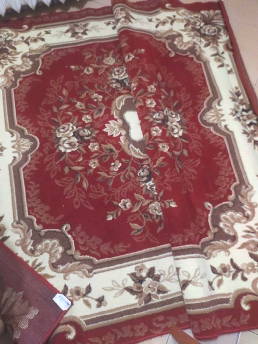 Продается ковёр 2*3