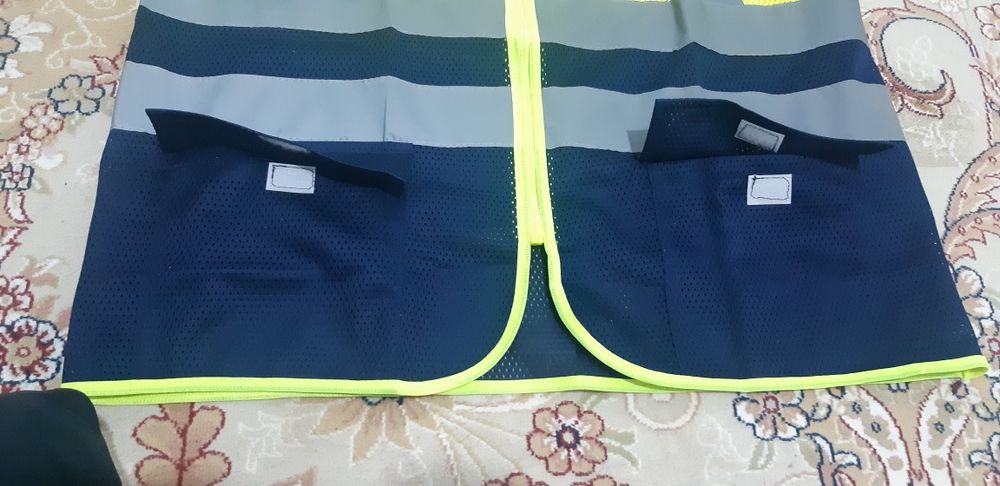 Жилетка с кармашками