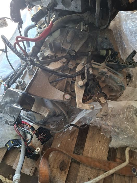 Коробка передач Рено Логан 5тыс.км