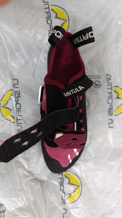 Продам новые скальные туфли