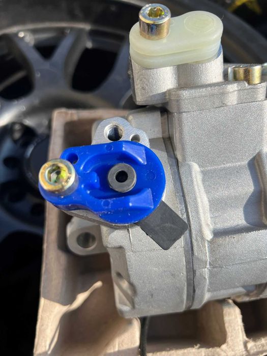 Компресор за климатизация за Audi А4 А6 Skoda SuperB  VW Passat