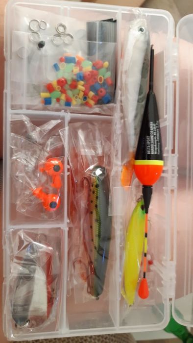 Кутия с принадлежности за риболов