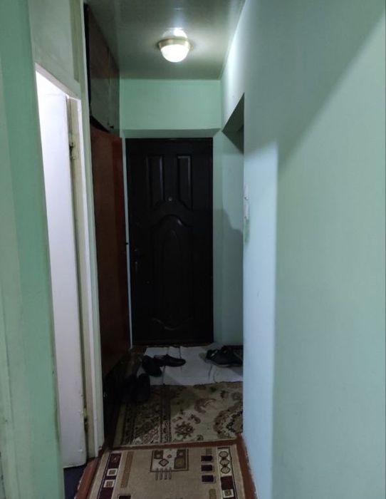 Продаётся 1 ком 1 микрорайон