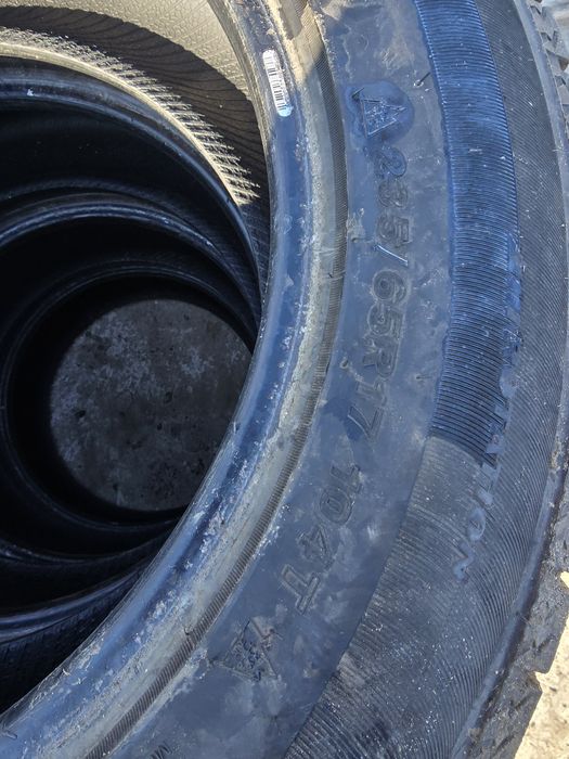 Продавам джипови гуми 17ки