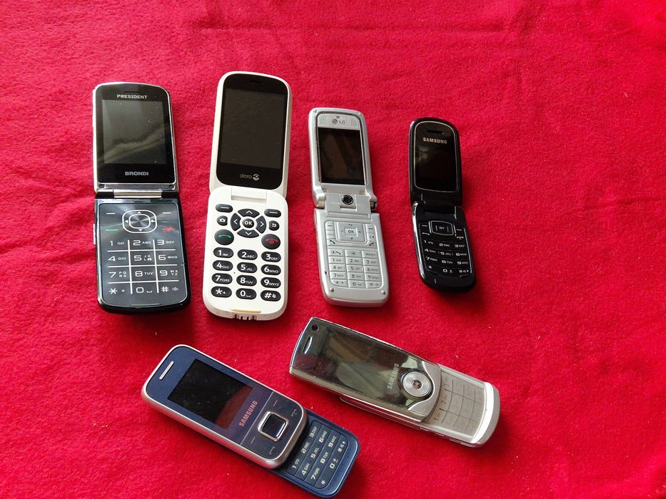 Telefon pentru colecție sau piese, fara accesorii