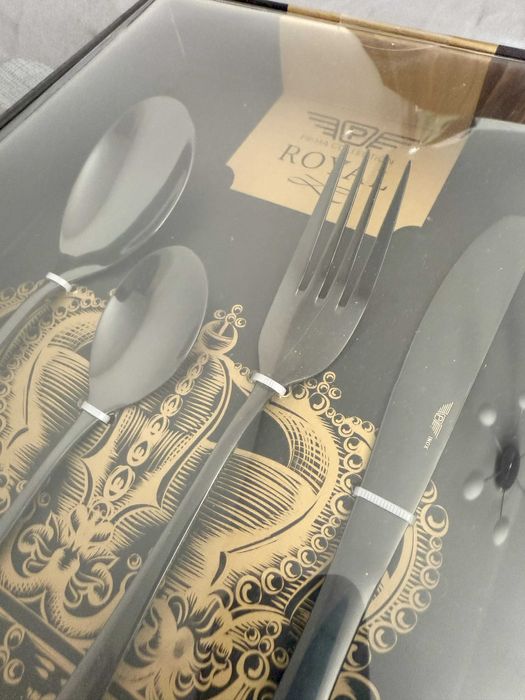 Прибори за хранене 24 ЧАСТИ PINTINOX