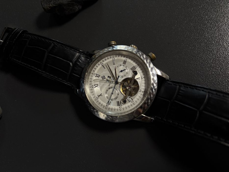Часовник “Patek Philippe”
