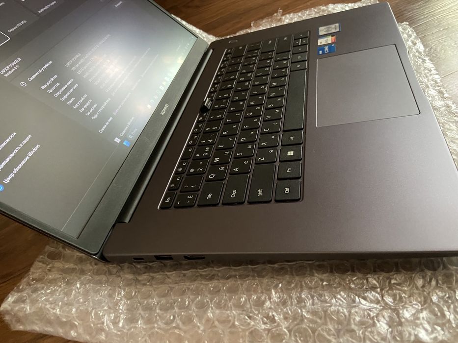 Core i5,1155G7 Huawei Matebook стильный