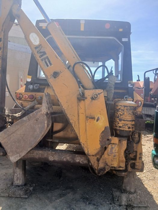 Vând Buldo excavator