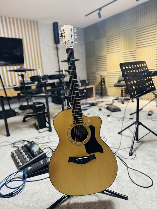 Продаю свою гитару “Taylor 114CE” Grand Auditorium.