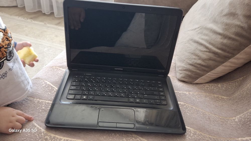 Продам ноутбук на запчасти