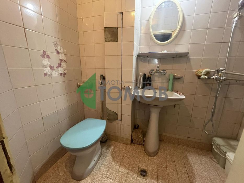 Продава се Двустаен апартамент в Шумен, Тракия - 64 кв.м за 1132 €/кв.м - Снимка #8