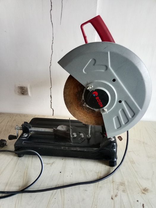 Торцовочный пила