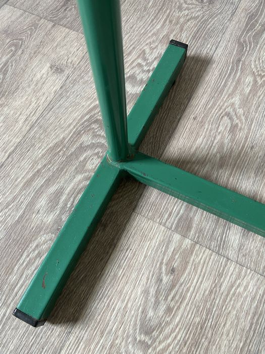 напольная металлическая вешалка