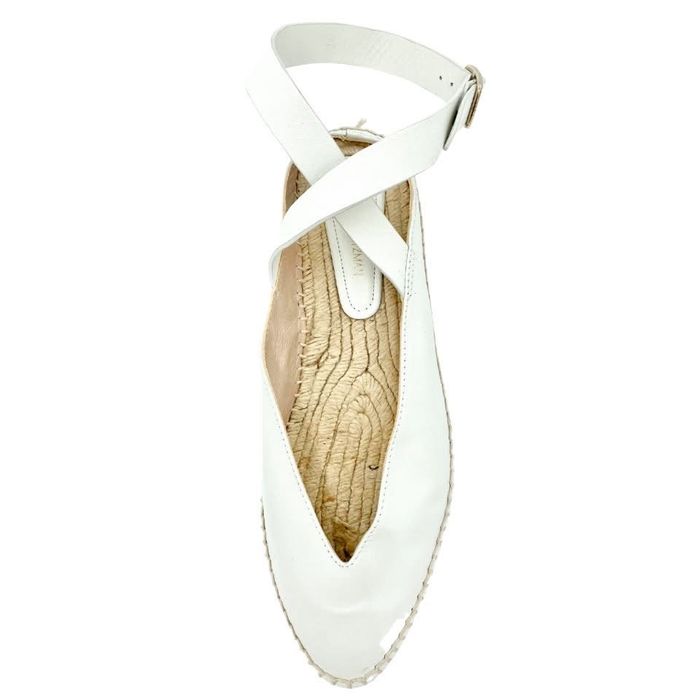 Бели обувки Stuart Weitzman