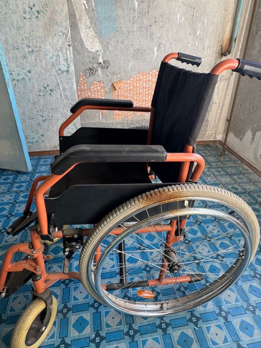 Инвалидная коляска