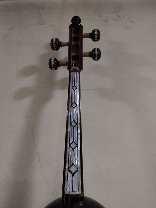 Sadafli gʻijjak cholgʻusi sotiladi