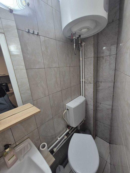 Vand Garsoniera zona Baneasa