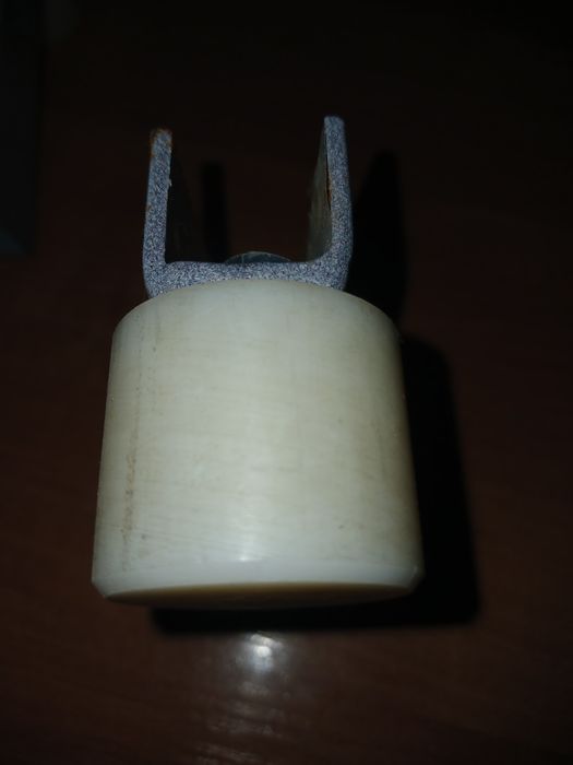 Железный ножка..