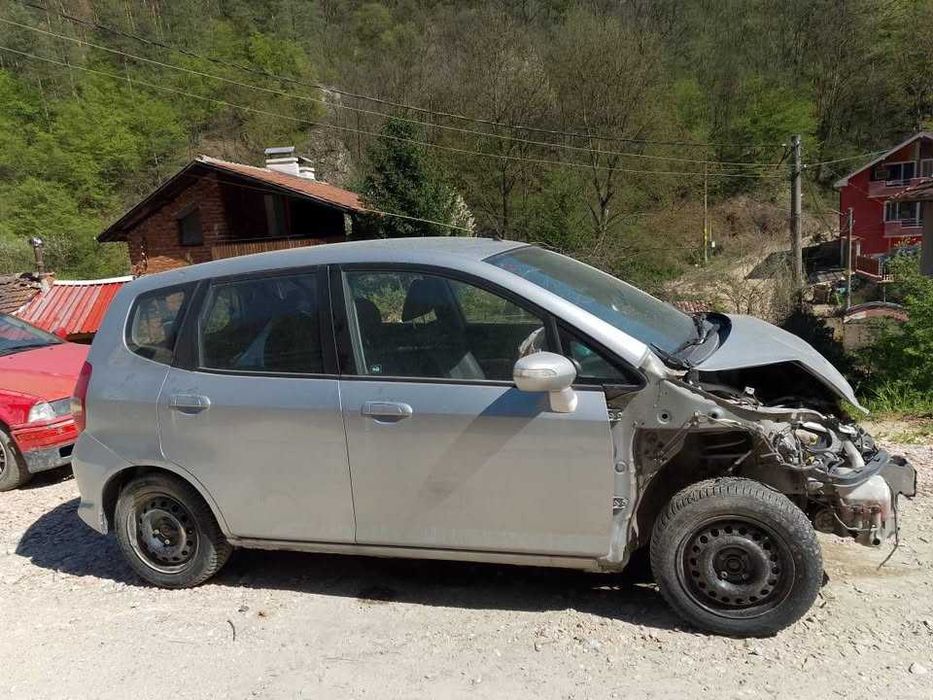 Honda Jazz 1.4 На части зимни гуми