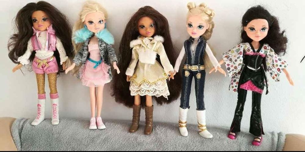 Păpuși moxie  barbie mga