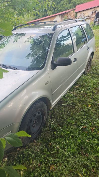 Vând golf 4 1.6 benzina +gpl urgent