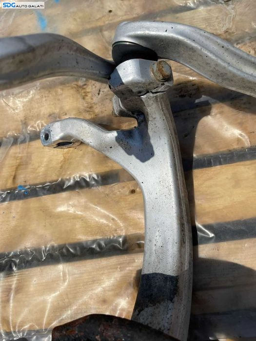 Fuzeta cu Butuc Rulment Dreapta Fata Audi A8 D3 2002 - 2010 Cod 4E0258M