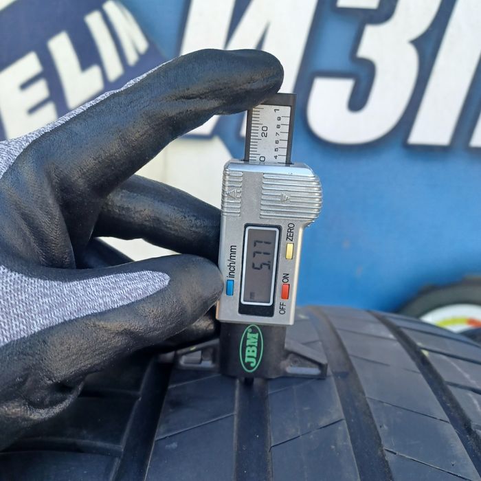 245 40 19 Bridgestone 2бр летни дот 21