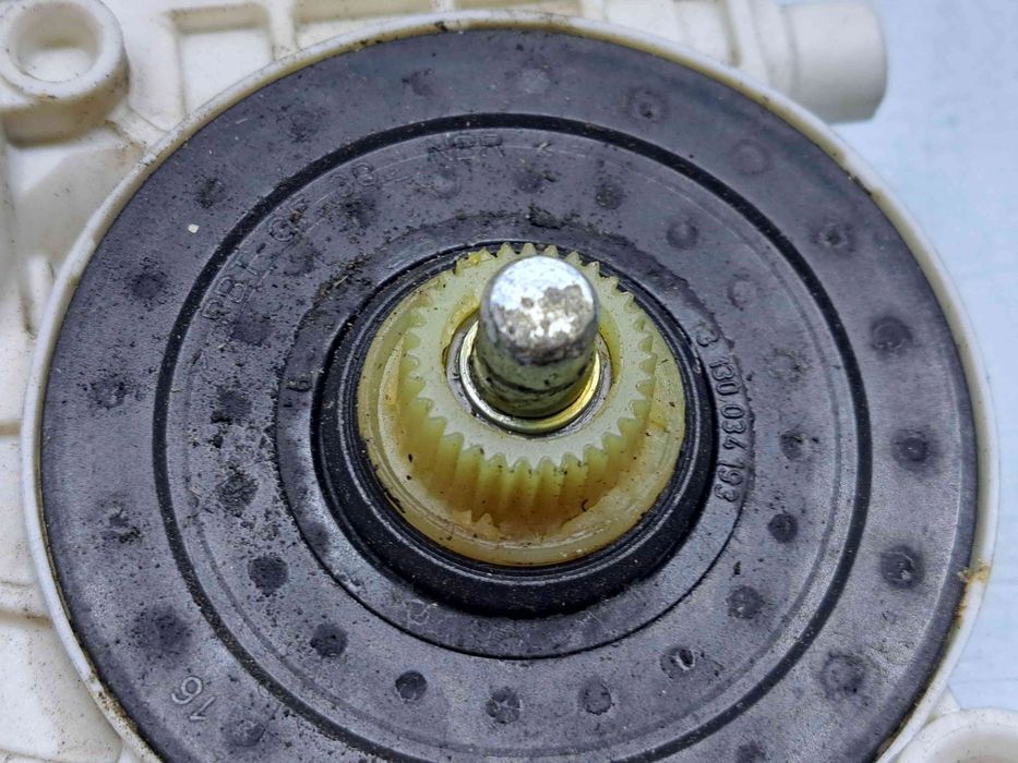 Motoras geam stanga fata Bmw 3 (E90) [Fabr 2005-2011]