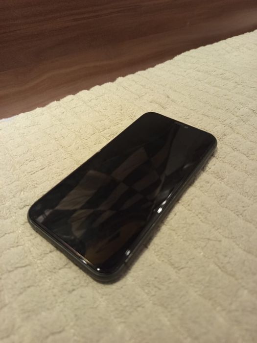 Обменяю iphone 11 (128gb)