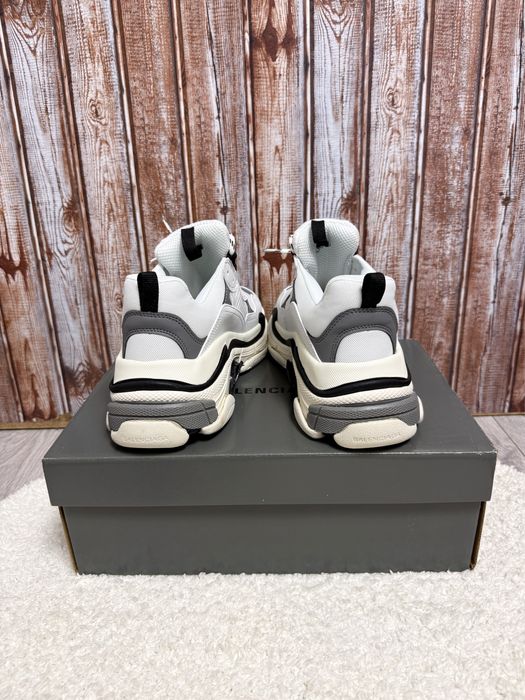 Balenciaga Triple S White Black
