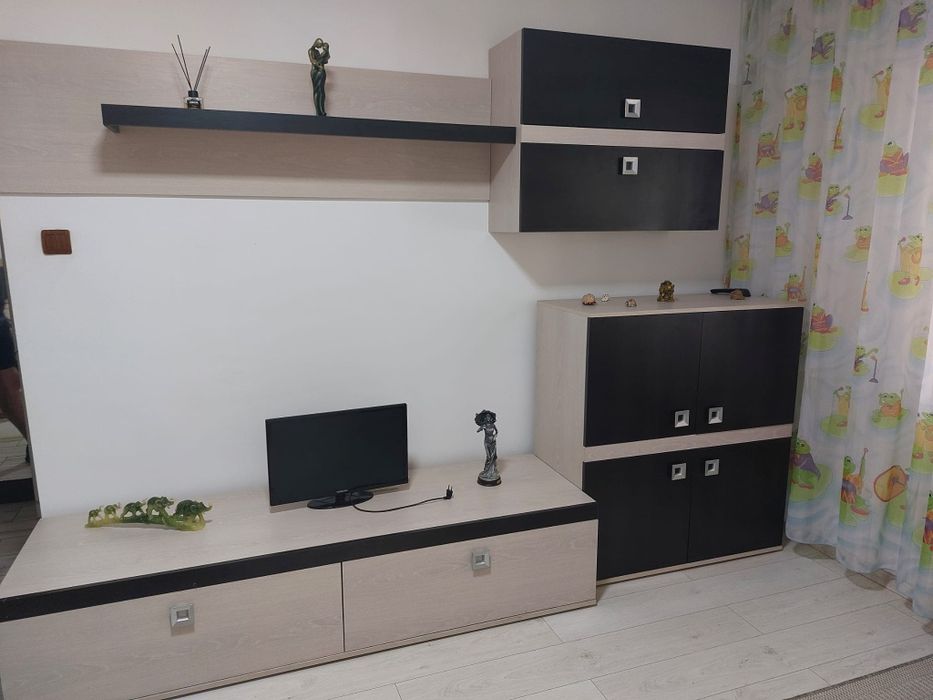 Inchiriez garsonieră!