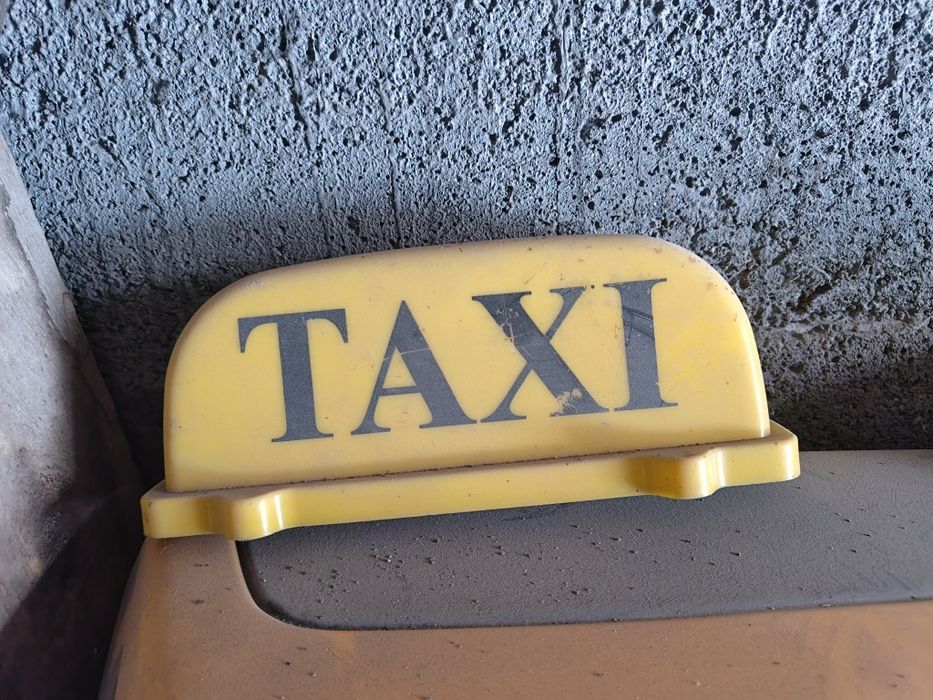 Табличка такси шашка