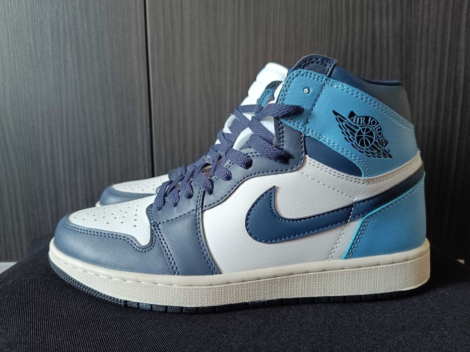 Air Jordan 1 Obsidian